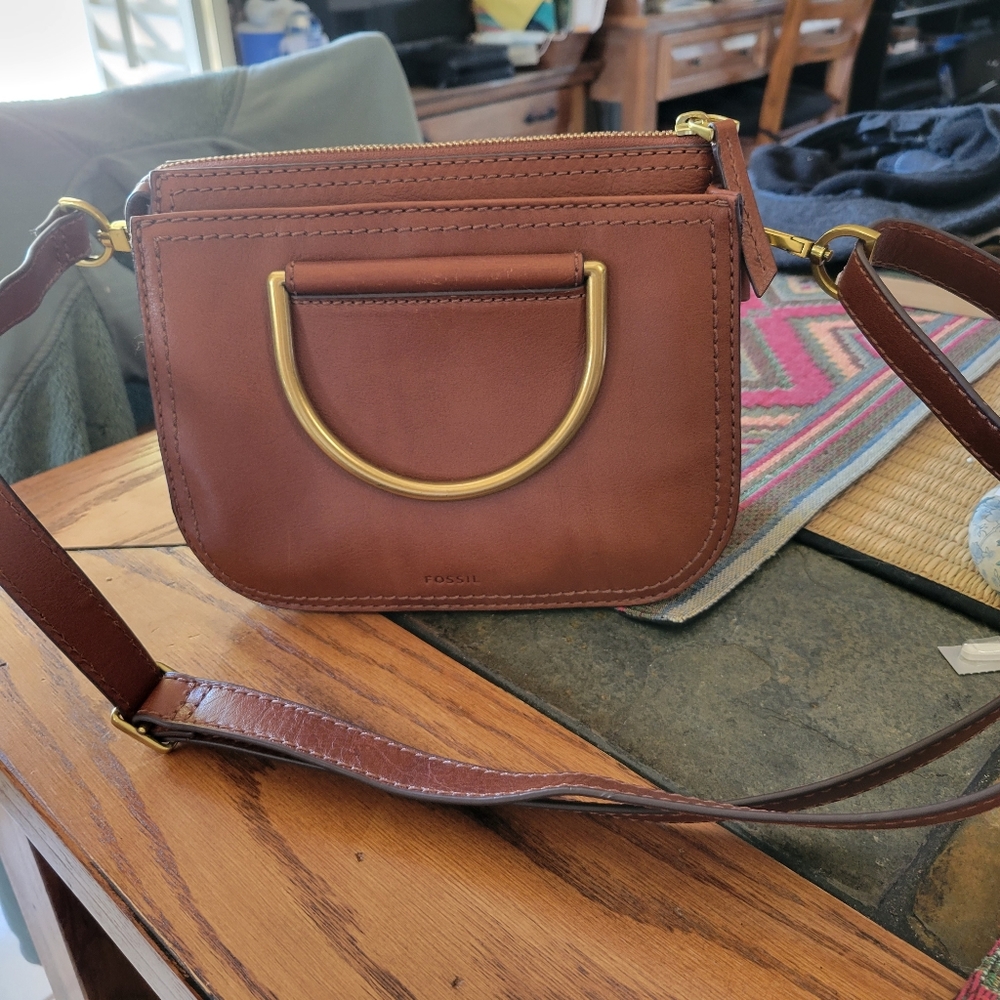 Leather Fossil saddle purse - caramel colored